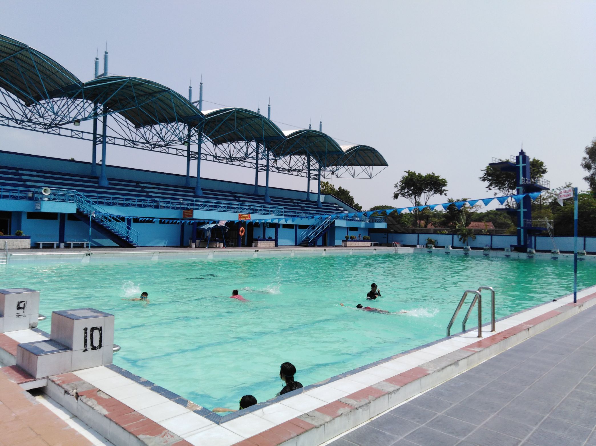 kolam-renang